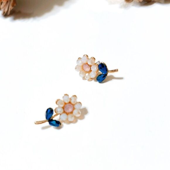 Flower statement  earrings  M78 - Picture 3 of 6